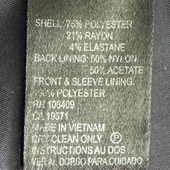 Tahari women’s 18 two-piece blazer and skirt set jacket, rolled cuffed sleeve - Picture 10 of 16